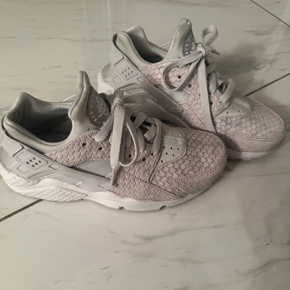 Nike Huraches